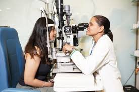 How to Choose the Right Eye Specialist in Mumbai for Your Vision Needs