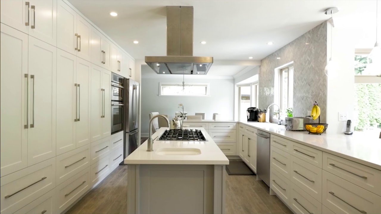 Modern Kitchen Renovation: Transform Your Space with Smart Design